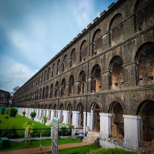 A beautiful shot of the lawn and the jail building at the Cellular Jail in Port Blair